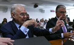 Senador Eduardo Girão fez homenagem ao senador Arolde de Oliveira