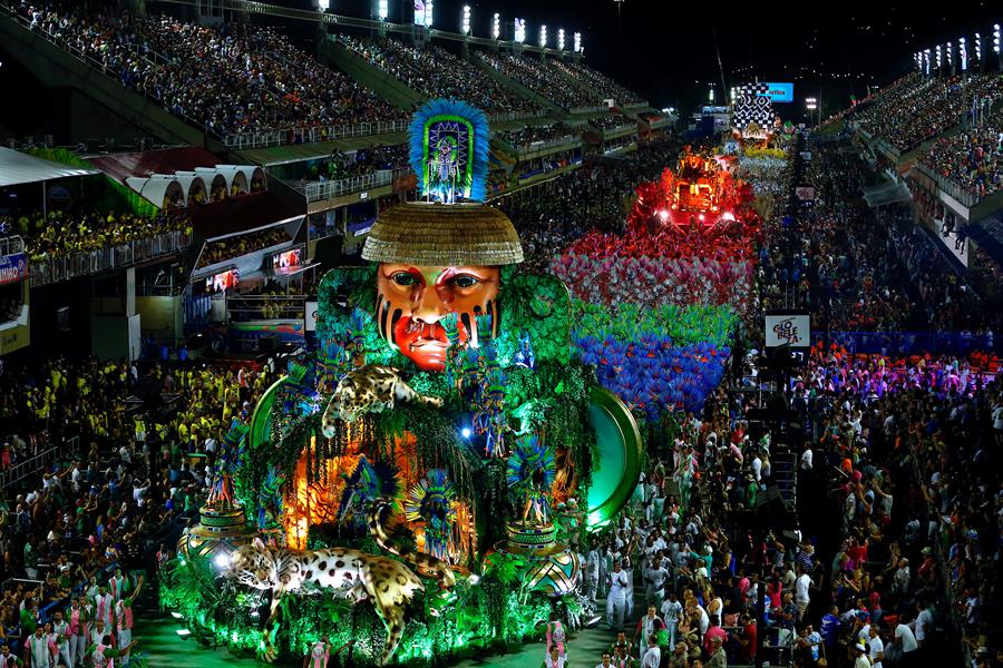 carro alegórico carnaval desfile sapucaí
