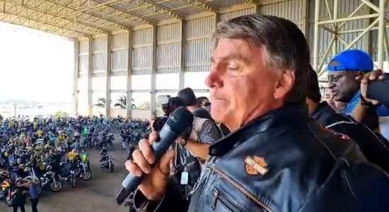 Presidente Jair Bolsonaro discursou para motociclistas