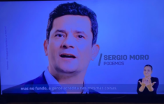 Moro aparece em propaganda do Podemos mesmo estando fora da sigla
