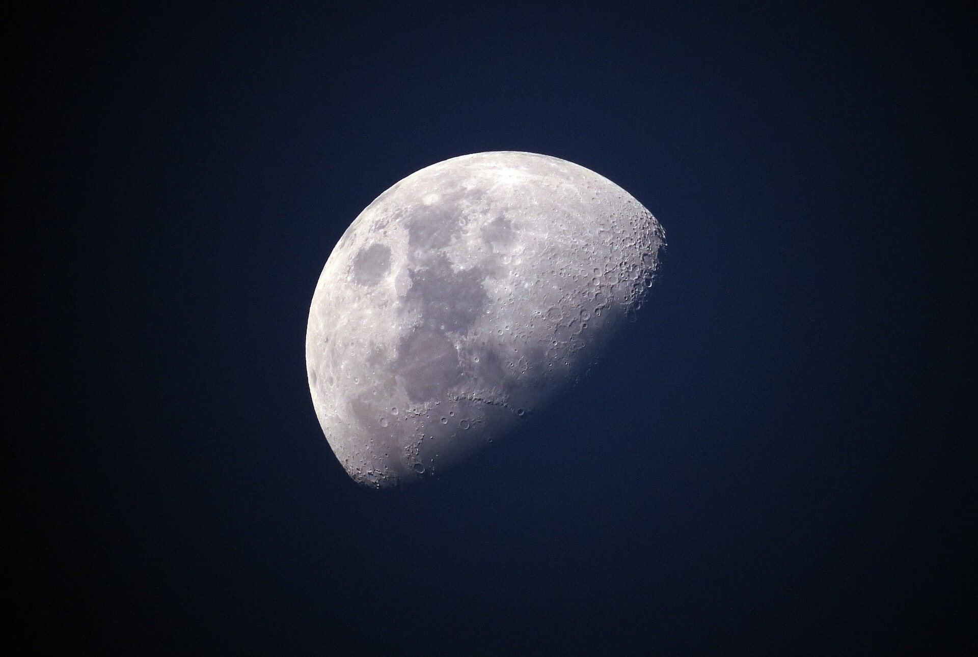 moon-1527501_1920 lua