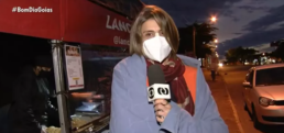 Repórter da Globo usa cobertor ao vivo