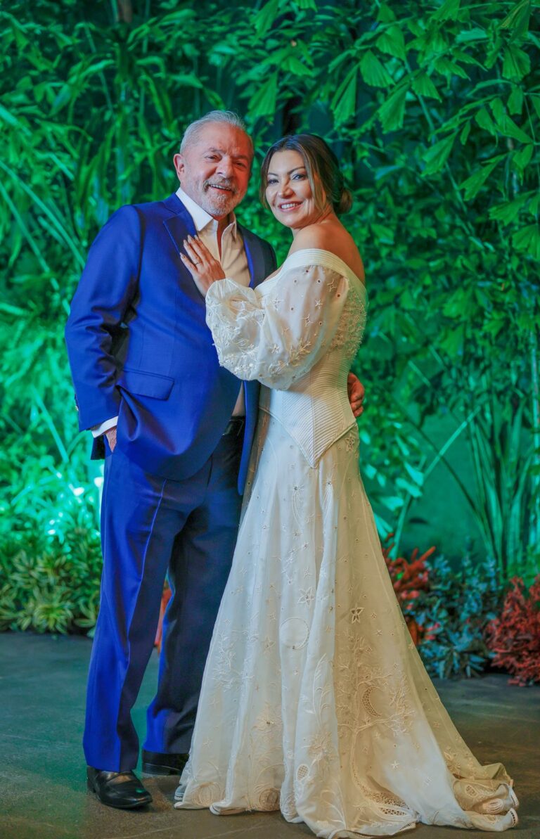 Famosos e políticos foram ao casamento de Lula e Janja