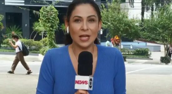 Paula Araújo repórter