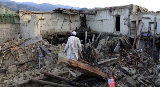 Terremoto mata mais de 1.000 pessoas no Afeganistão