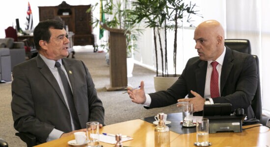 Reunião entre Moraes e o ministro Paulo Sérgio Nogueira