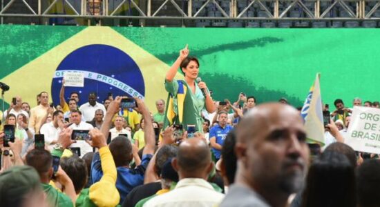 “Deus tem promessas para o Brasil”, diz Michelle Bolsonaro
