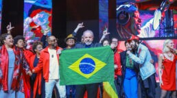 Super live de Lula com artistas