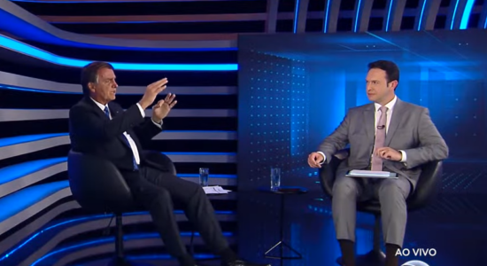 Presidente Jair Bolsonaro durante entrevista à RecordTV