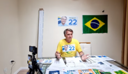 Presidente Jair Bolsonaro em live pelas redes sociais