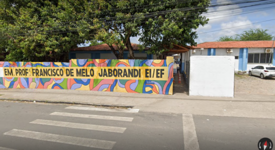 escola Professor Francisco de Melo Jaborandi, em Fortaleza (CE)