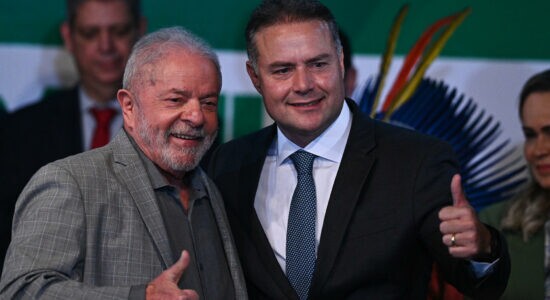Lula completa su gabinete y cumple promesa a los indígenas