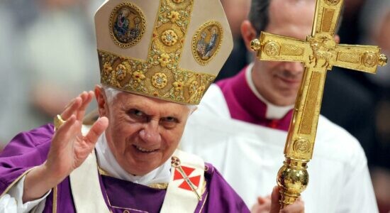 Papa emérito Bento XVI morreu aos 95 anos