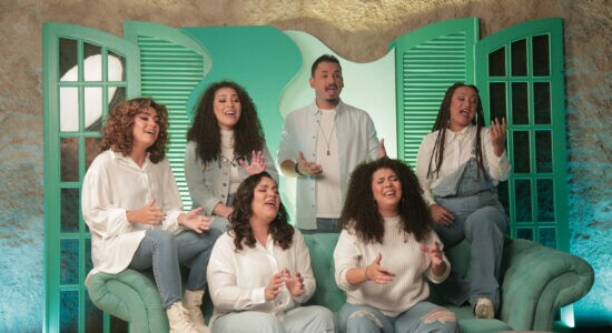 Coral Rhema Singers lança o single Quando Eu Chorar