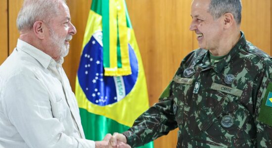 Lula e o comandante do Exército indicado por Alexandre de Moraes
