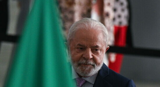 Lula pide menos flores y más lucha contra la intolerable violencia machista