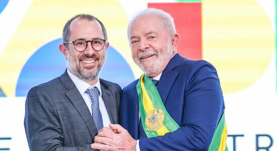 Ministro Vinícius de Carvalho, da CGU, ao lado de Luiz Inácio Lula da Silva
