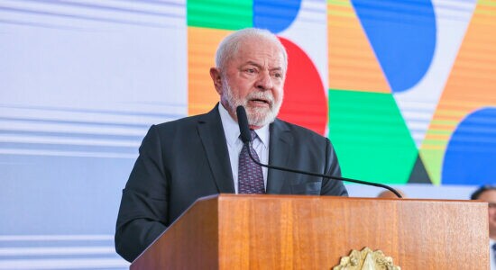 Lula durante cerimônia de lançamento do Bolsa Família