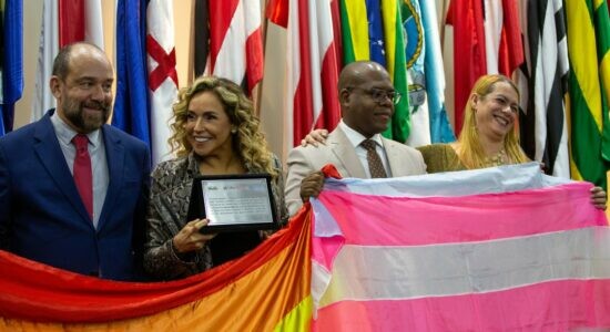Ministério dá posse a membros do conselho LGBTQIA+