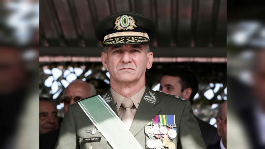Ministro-chefe do Gabinete de Segurança Institucional (GSI), general Amaro