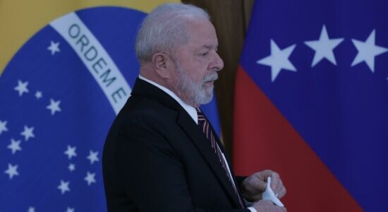 Lula says it was absurd for democratic countries to recognize Guaido in Venezuela