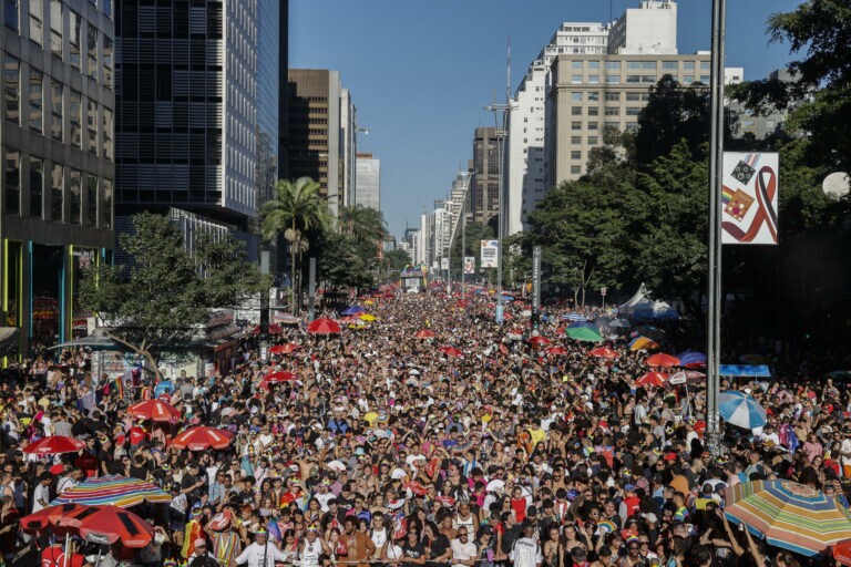 Parada LGBT aconteceu em São Paulo