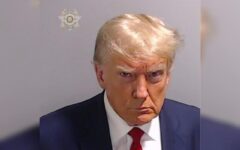 Donald Trump fez o famoso mug shot