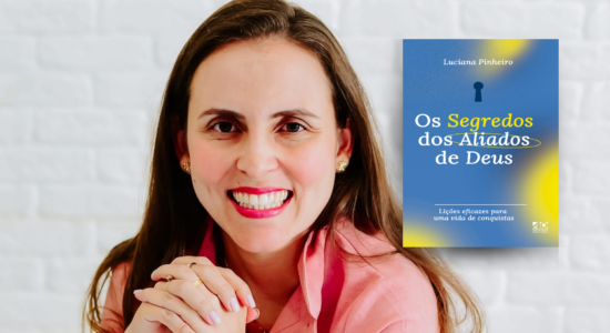 Luciana Pinheiro, autora do ebook