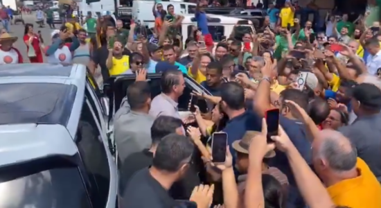 Jair Bolsonaro é ovacionado em Natal: Mito